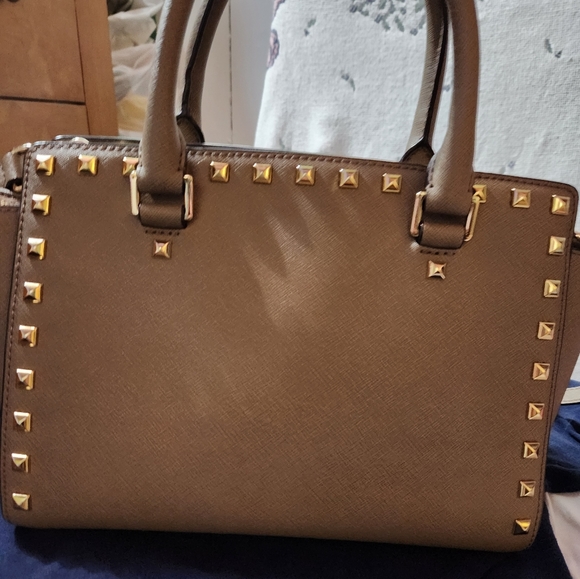 MICHAEL KORS PURSE - Picture 2 of 4